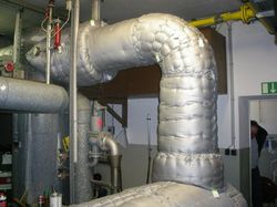 Isoliermatten an Abgasleitungen zur Wärmeisolierung Auspuff